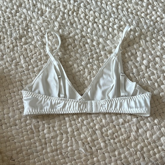 White satin bralette size small - Picture 3 of 3